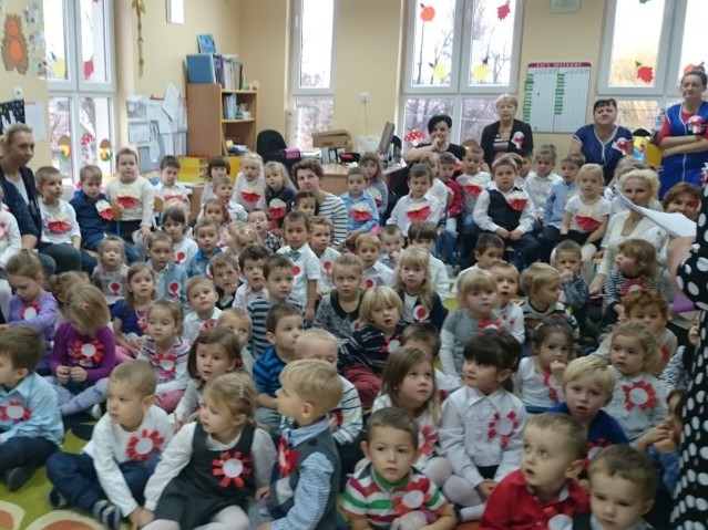 Gmina Wiązowna, przedszkole w Zakręcie, listopad 2015