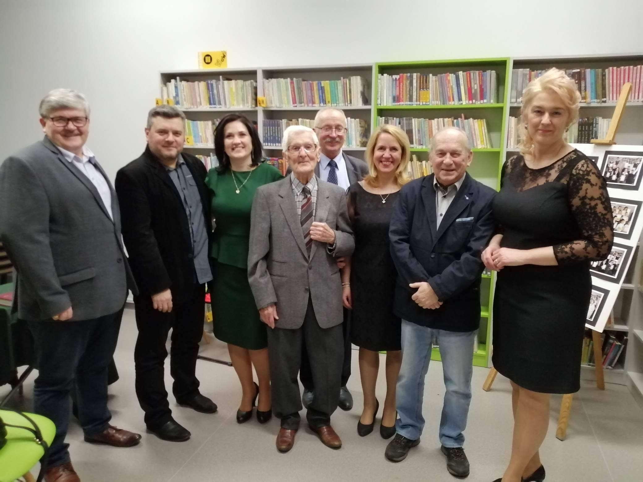 Wieczór Wspomnień o Irenie Sarneckiej-Derkacz w filii biblioteki w Gliniance
