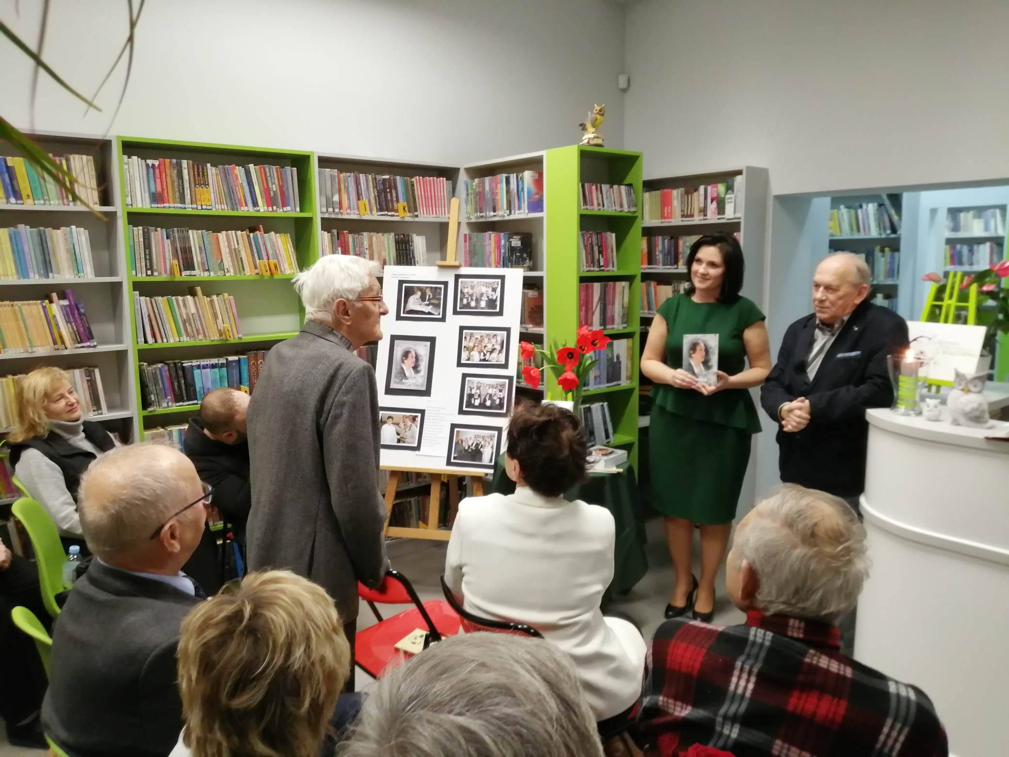 Wieczór Wspomnień o Irenie Sarneckiej-Derkacz w filii biblioteki w Gliniance