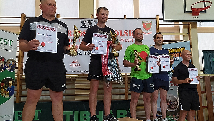 Trener i nauczyciel Szkoły Podstawowej w Zakręcie Kamil Sitek ponownie zdobył tytuł Mistrza Polski