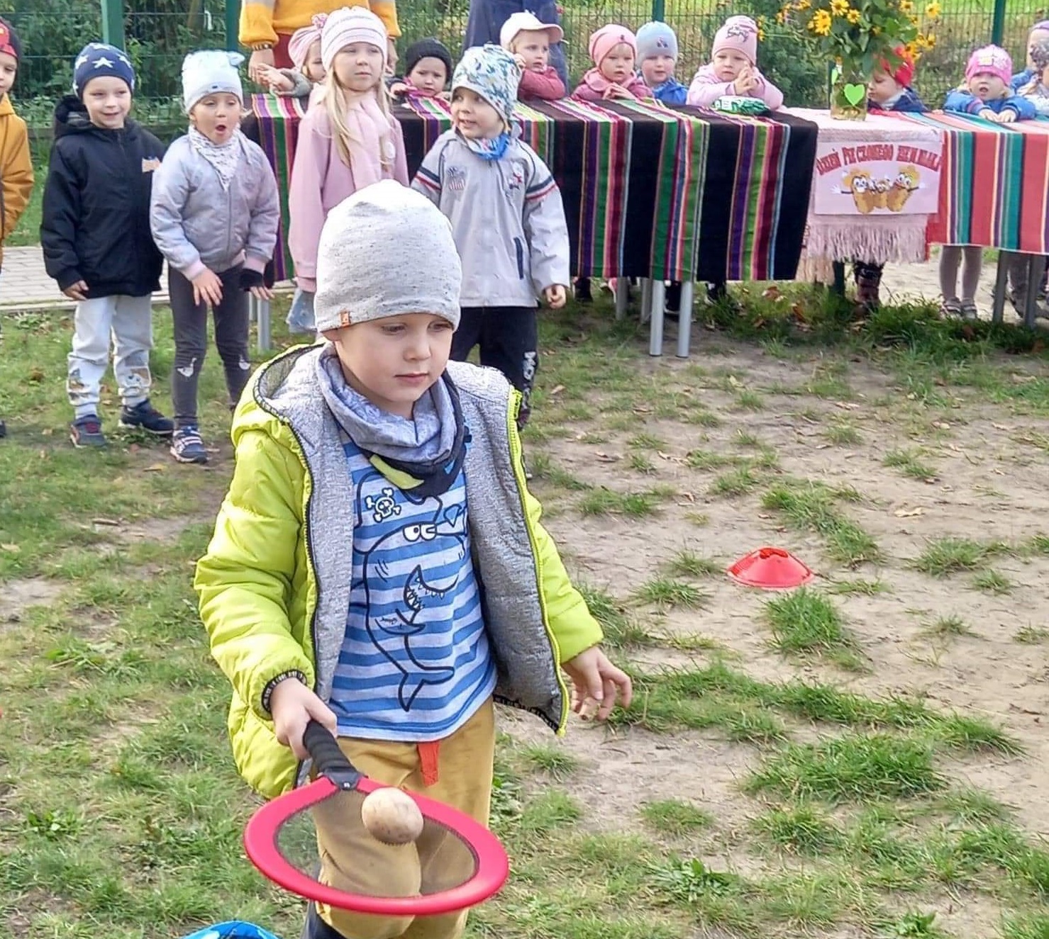 Święto pieczonego ziemniaka w przedszkolu "Pszczółka Maja" w Woli Duckiej