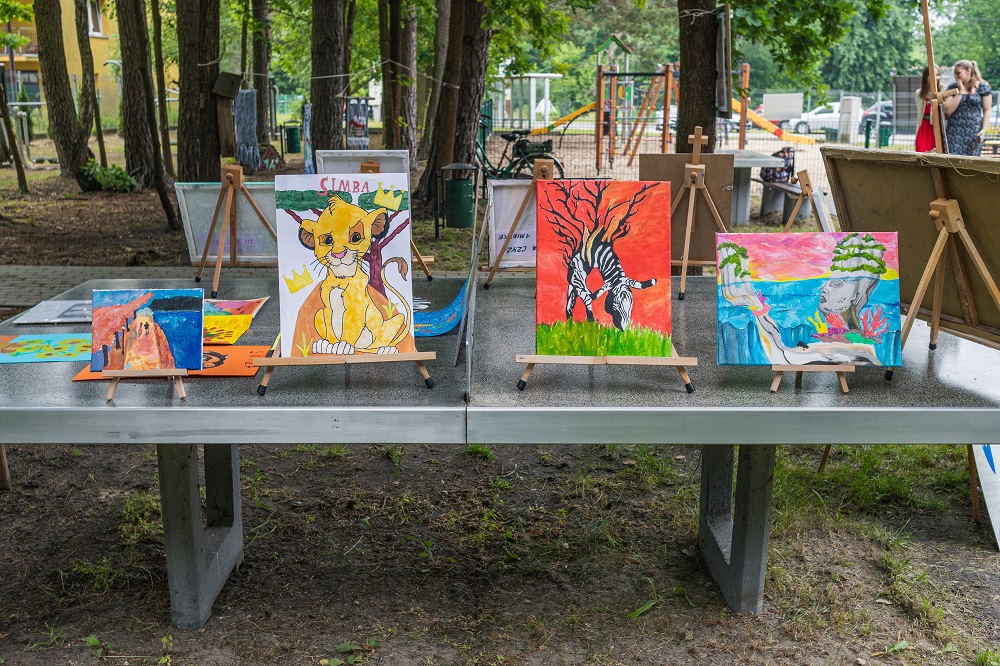 Wernisaż V Wędrującej Galerii Artefakt - prace uczniów ze Szkoły Podstawowej w Gliniance
