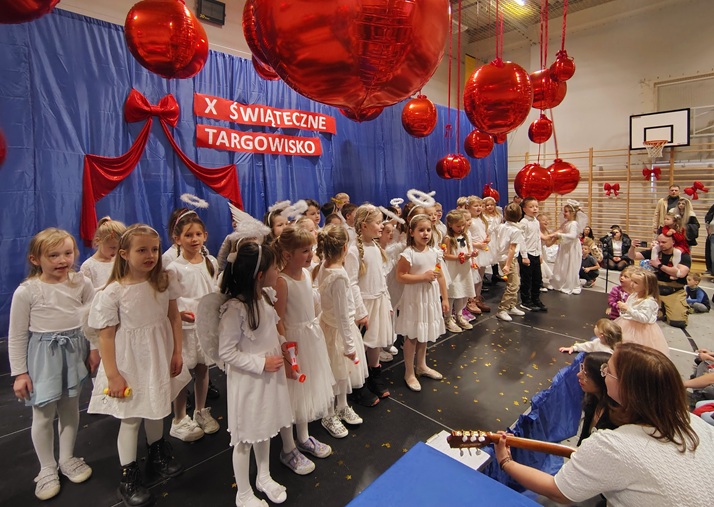 Świąteczne Targowisko w Gliniance (Foto: SP Glinianka)